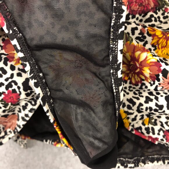 Torrid Floral Leopard Print Bottoms Size 3X - Picture 3 of 4